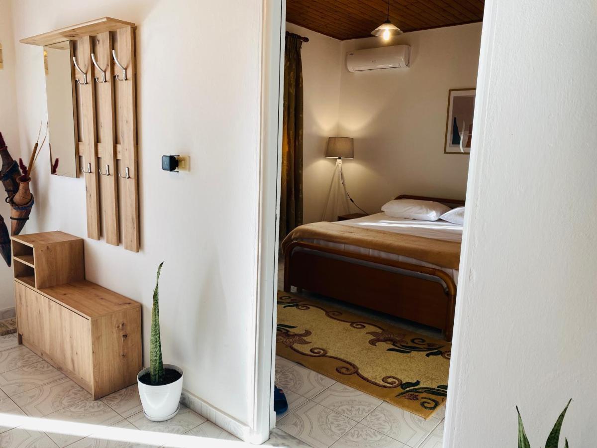 Mia Guest House - Entire Home With Balcony & Garden Divjake Εξωτερικό φωτογραφία