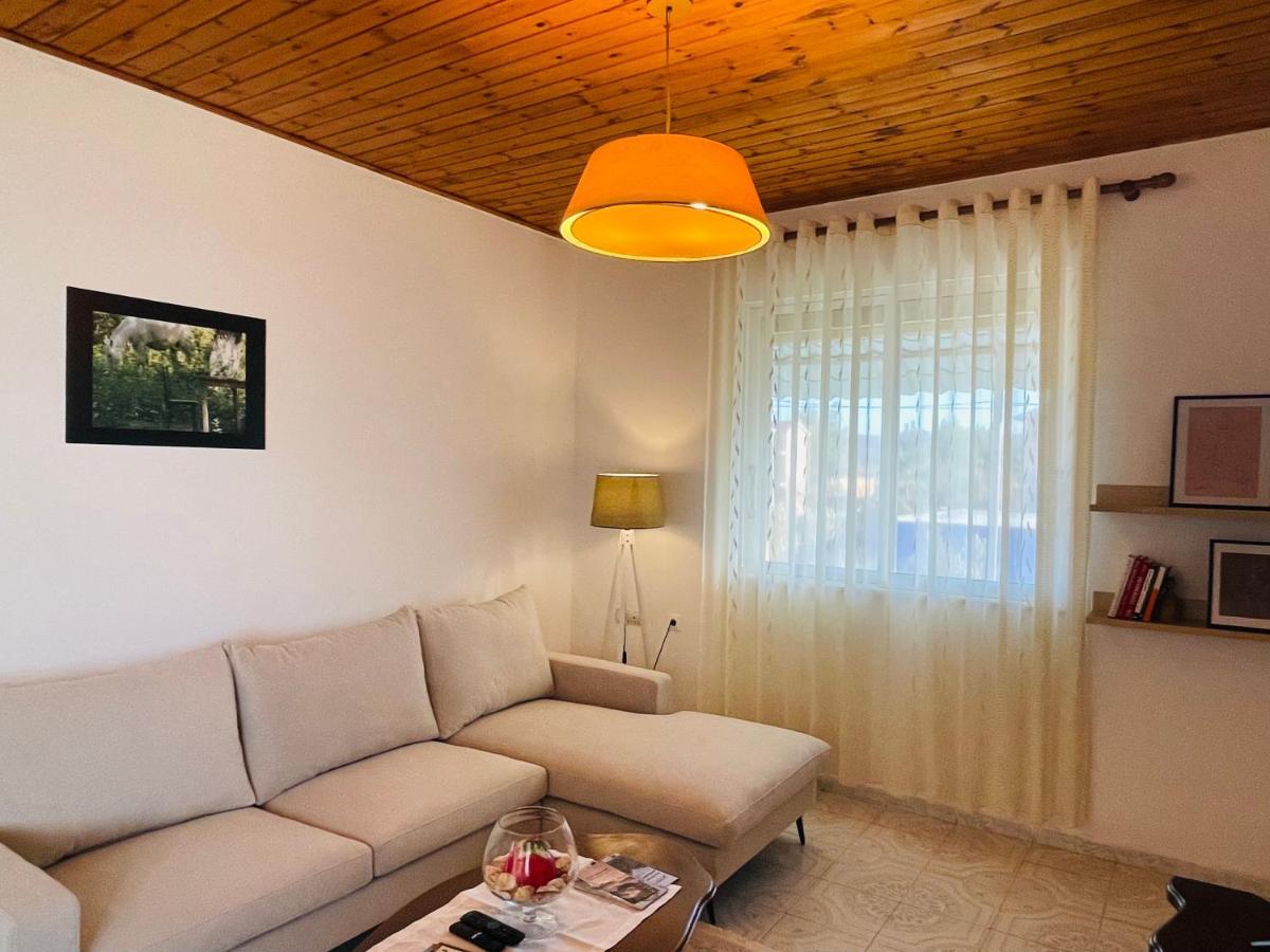 Mia Guest House - Entire Home With Balcony & Garden Divjake Εξωτερικό φωτογραφία