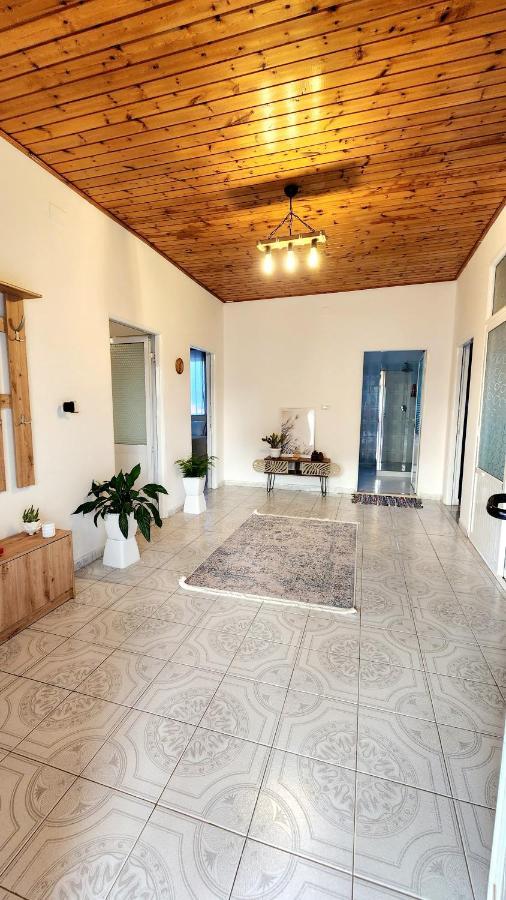 Mia Guest House - Entire Home With Balcony & Garden Divjake Εξωτερικό φωτογραφία