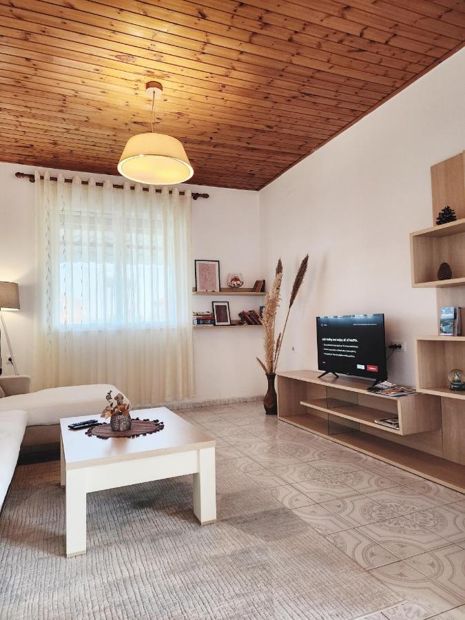 Mia Guest House - Entire Home With Balcony & Garden Divjake Εξωτερικό φωτογραφία